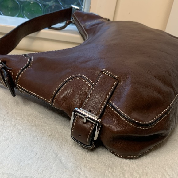 Michael Kors vintage cognac hobo with silver hardware - Picture 3 of 13